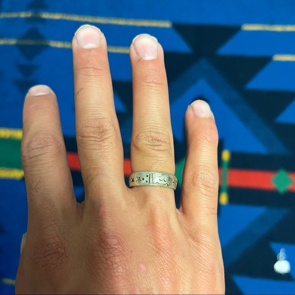 Ring - Picture 3 of 4